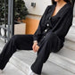 Tweedelige gebreide jas en broek voor dames met knopen