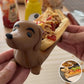 Decoratief teckelbakje voor hotdogs