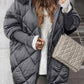 Modieuze halflange parka voor dames met gebreide mouwen en patchwork