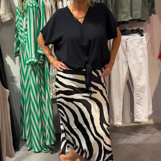 🖤 Dames Casual Set – Strik Blouse & Zebrastreep Midi-Rok 💃 Comfortabel, Stijlvol & Perfect voor Lente/Zomer – Nu 63% KORTING