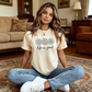 “Life is Good” 👌T-shirt Met Madeliefjesprint – Positieve Vibes Voor Elke Dag🌸