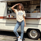“Life is Good” 👌T-shirt Met Madeliefjesprint – Positieve Vibes Voor Elke Dag🌸